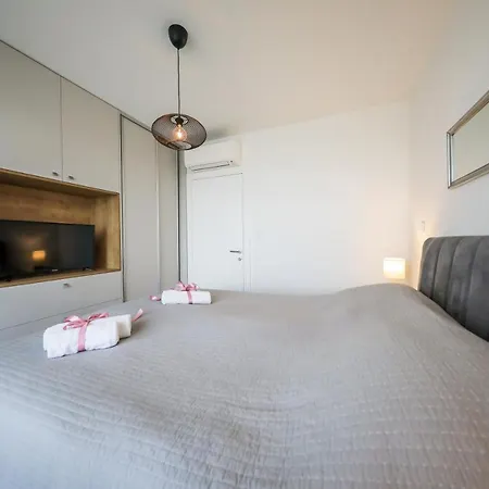 Allegro Exclusive 2 With Private Parking And Balcony *