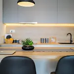 Allegro Exclusive 2 With Private Parking And Balcony * Zara