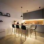 Allegro Exclusive 2 With Private Parking And Balcony * Zara