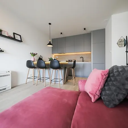 Allegro Exclusive 2 With Private Parking And Balcony 公寓