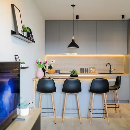 Allegro Exclusive 2 With Private Parking And Balcony